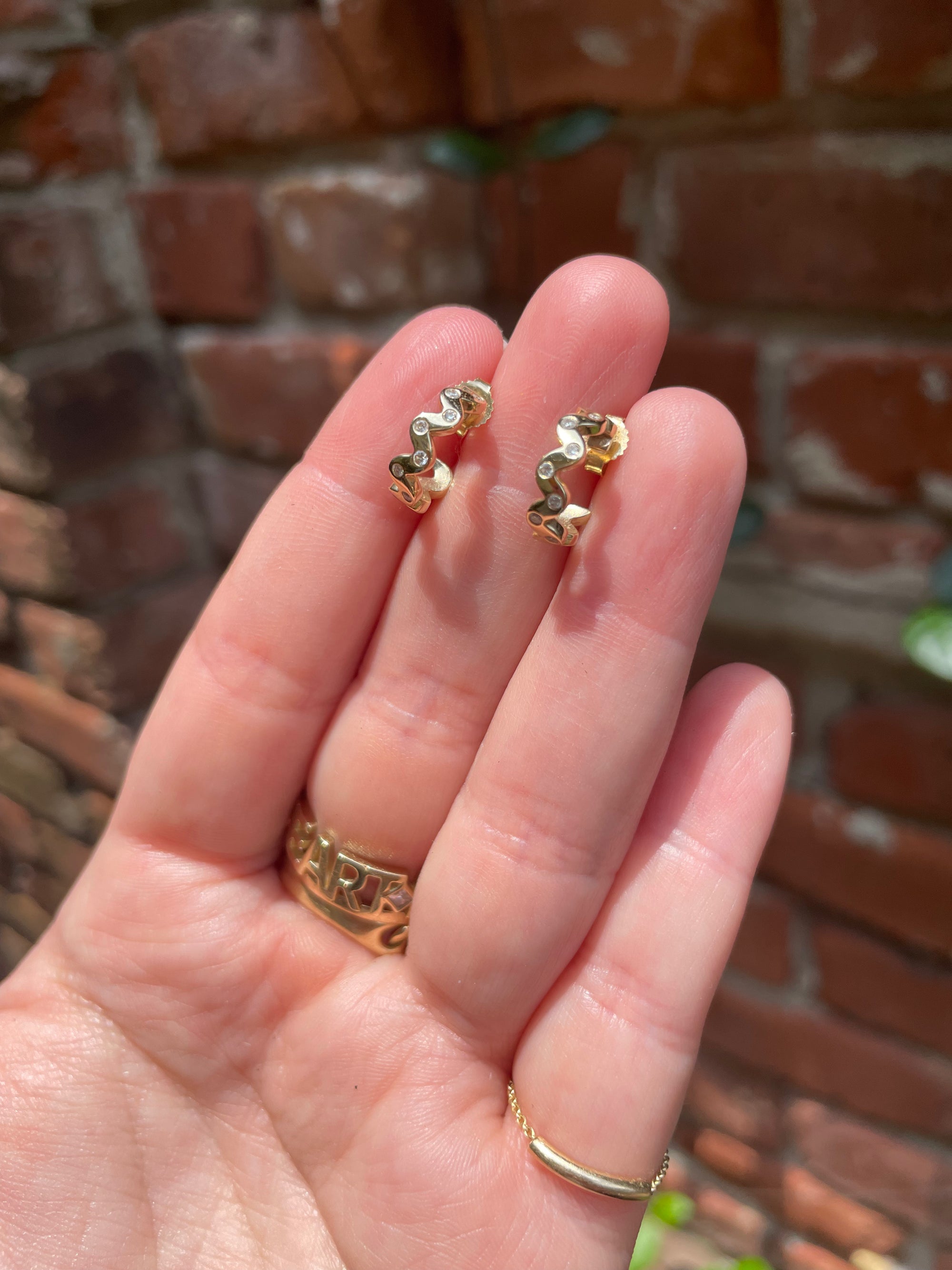 SFJ Baby Squiggle Hoops