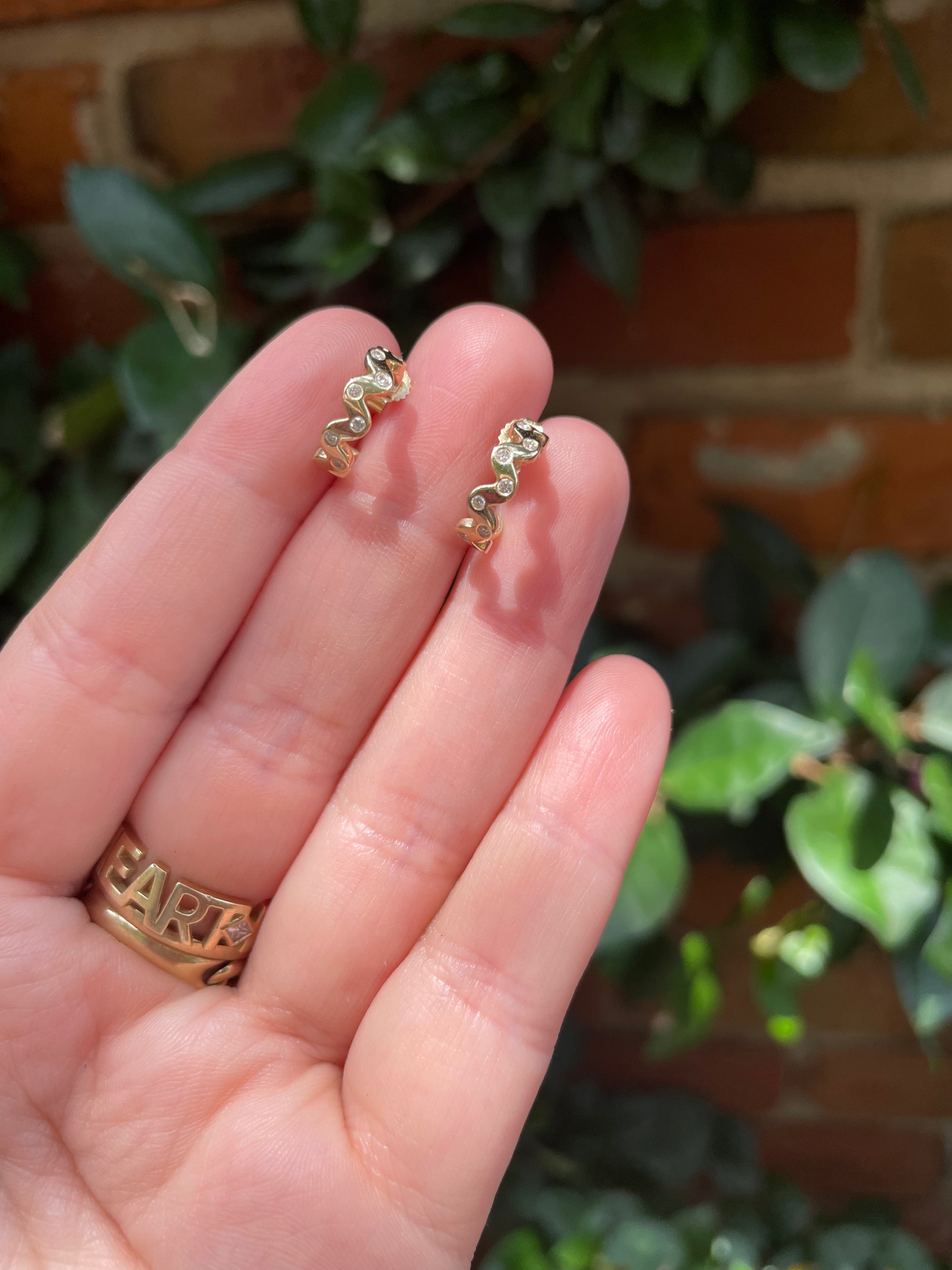 SFJ Baby Squiggle Hoops